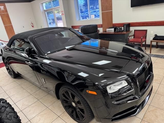 Used 2018 Rolls-Royce Dawn RWD image 4