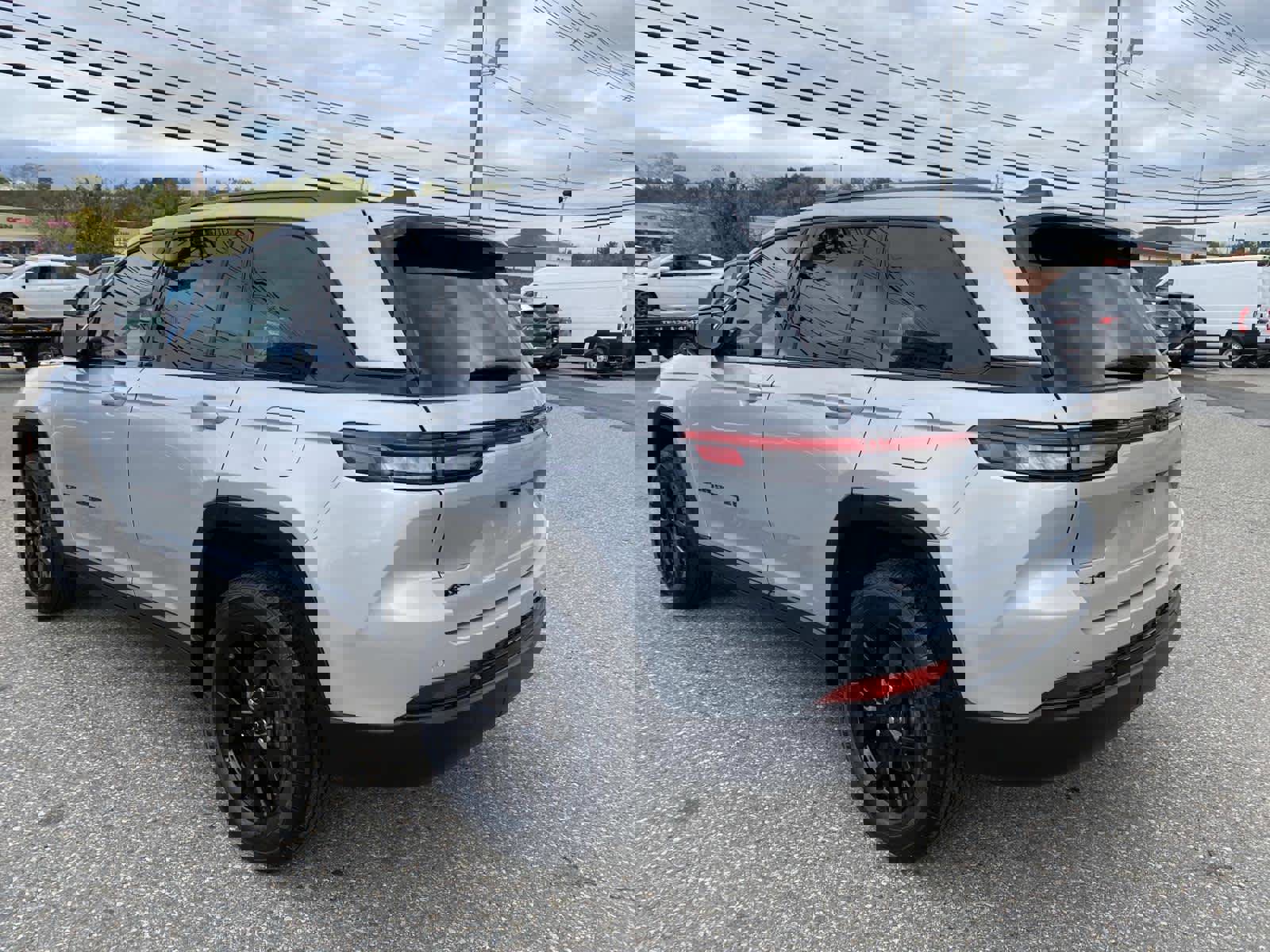 Certified 2024 Jeep Grand Cherokee Altitude image 6