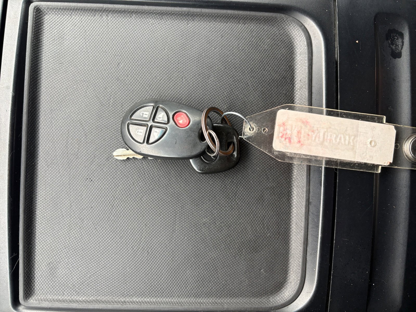 Used 2015 Toyota Sienna LE image 26