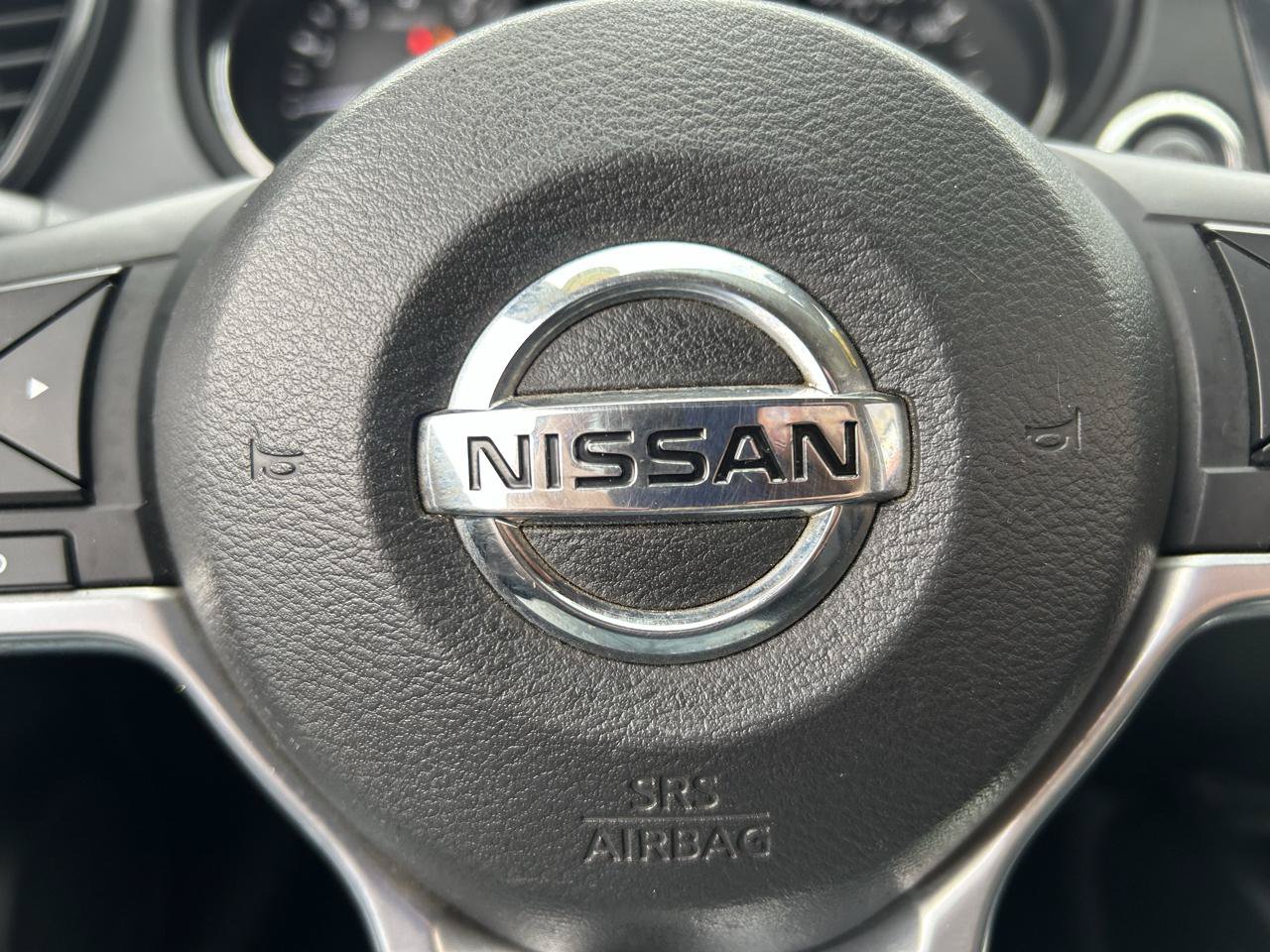 Used 2017 Nissan Rogue SV AWD/4WD image 20
