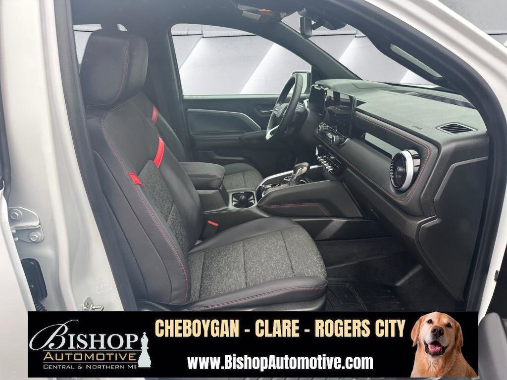 Used 2024 Chevrolet Colorado Z71 w/ Z71 Convenience Package 2 image 26