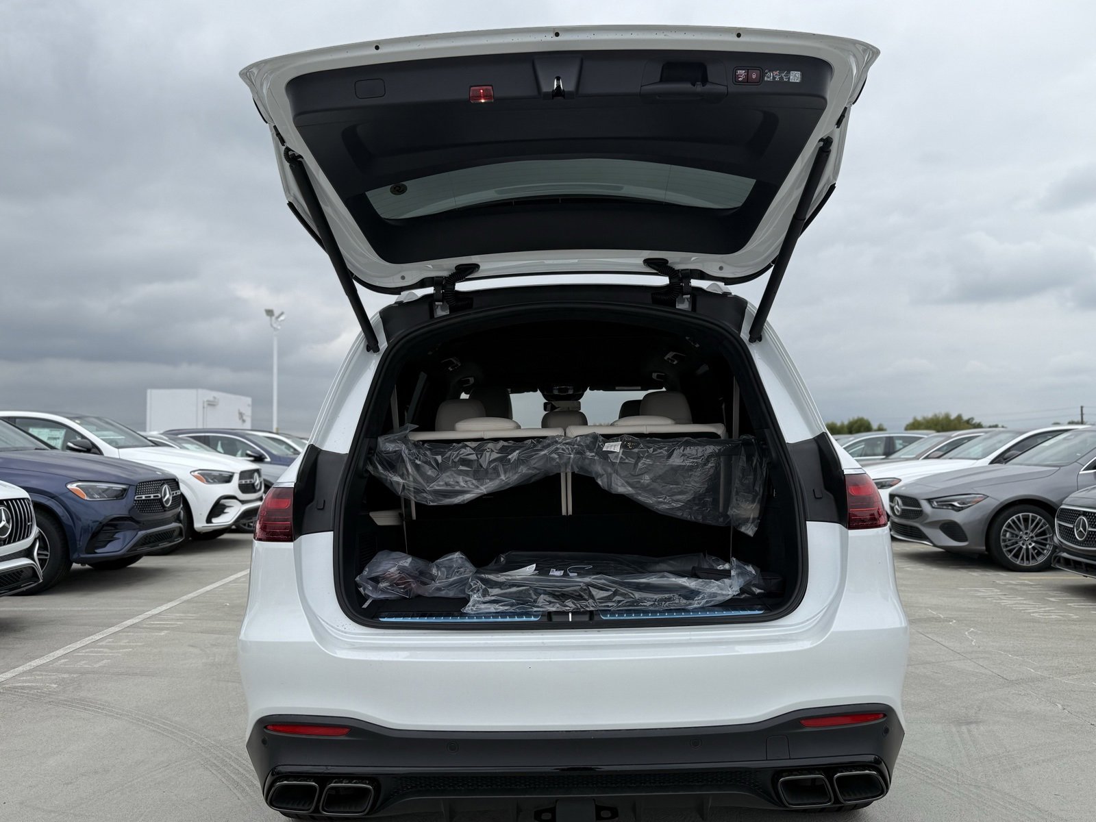 New 2026 Mercedes-Benz GLS 63 AMG 4MATIC image 12