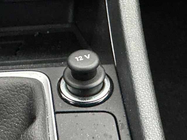 Certified 2025 Volkswagen Jetta SE image 35