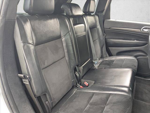 Used 2018 Jeep Grand Cherokee Altitude RWD image 20