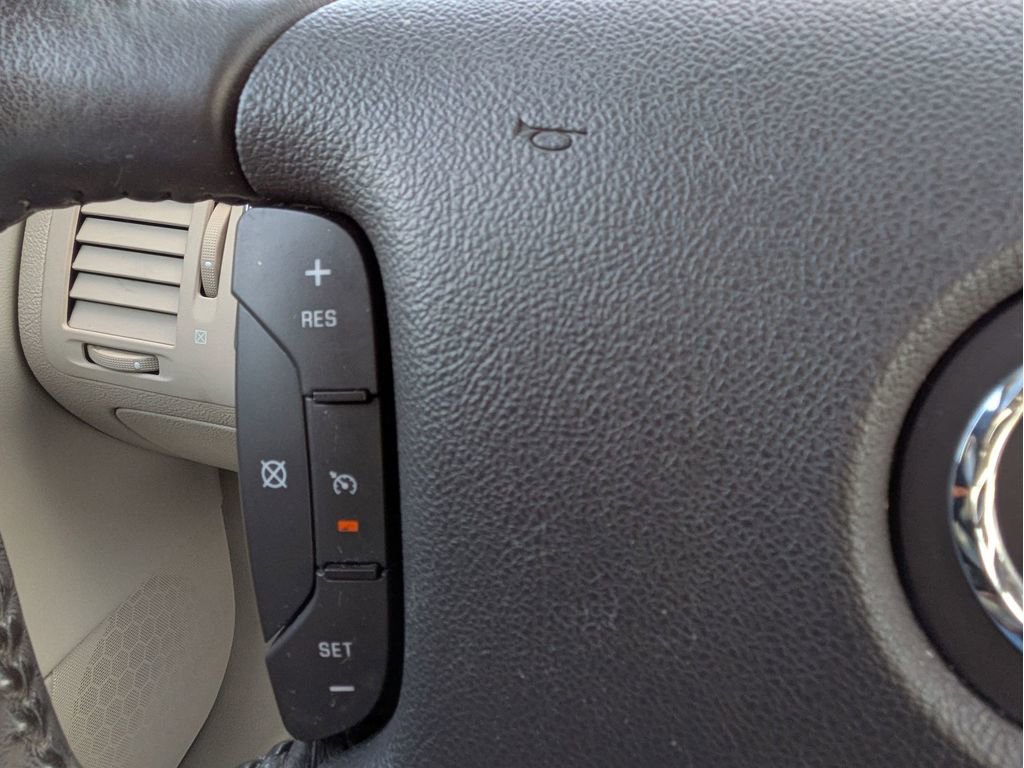 Used 2008 Cadillac DTS w/1SA image 15