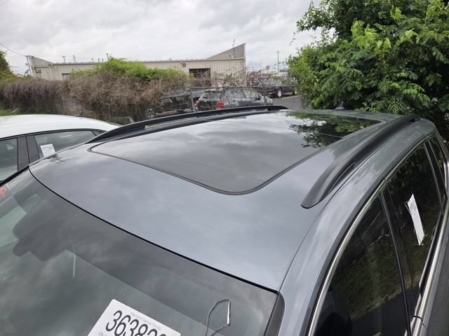 Used 2019 Volkswagen Tiguan SE w/ Panoramic Sunroof Package FWD image 6