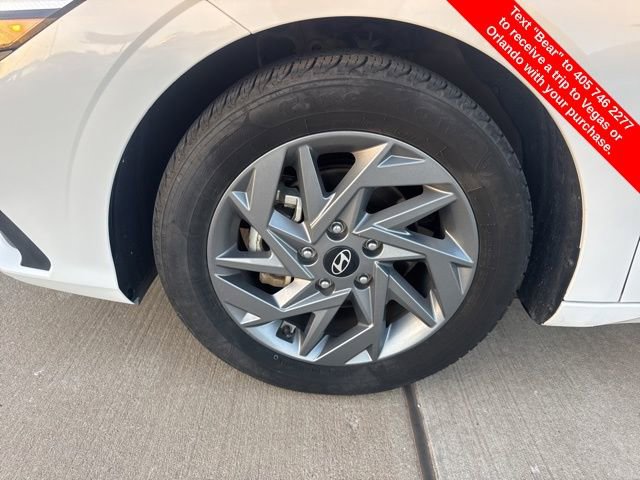 Used 2024 Hyundai Elantra SEL image 9