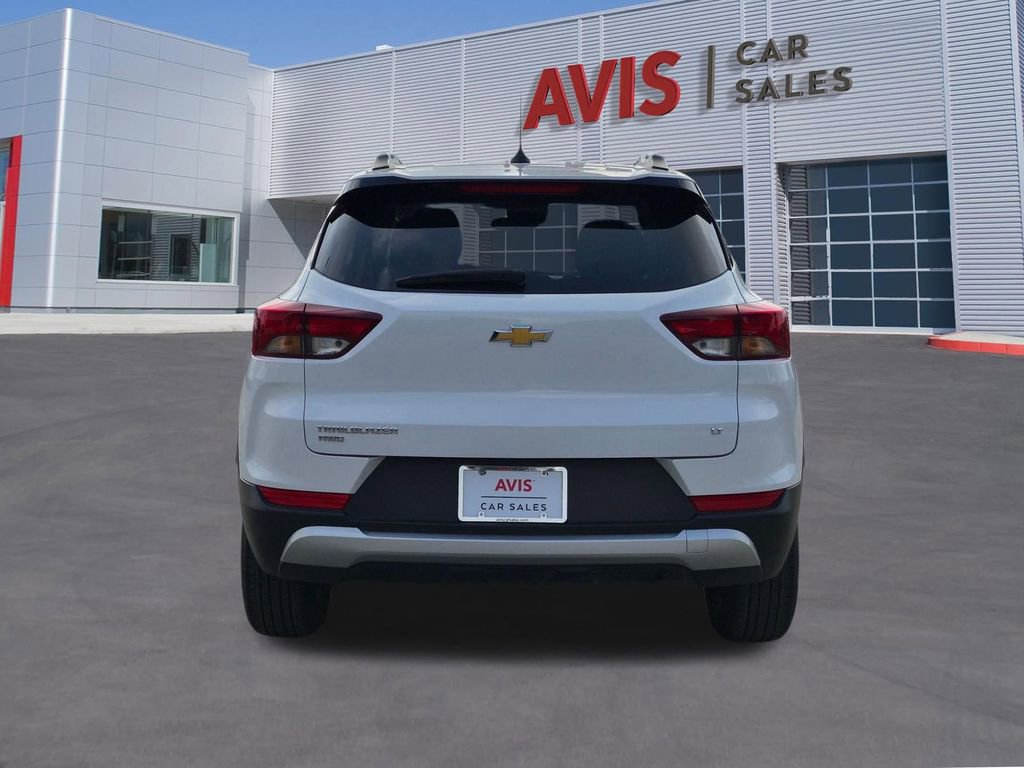 Used 2025 Chevrolet TrailBlazer LT AWD/4WD image 7