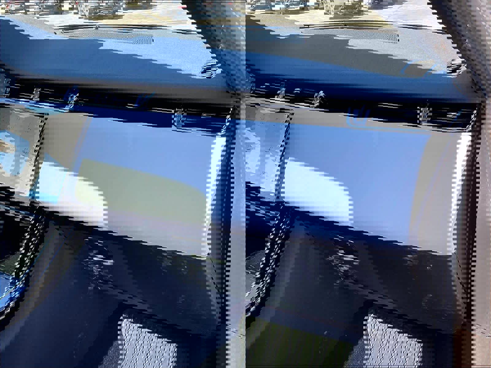 Used 2026 Land Rover Range Rover Evoque Dynamic SE image 17