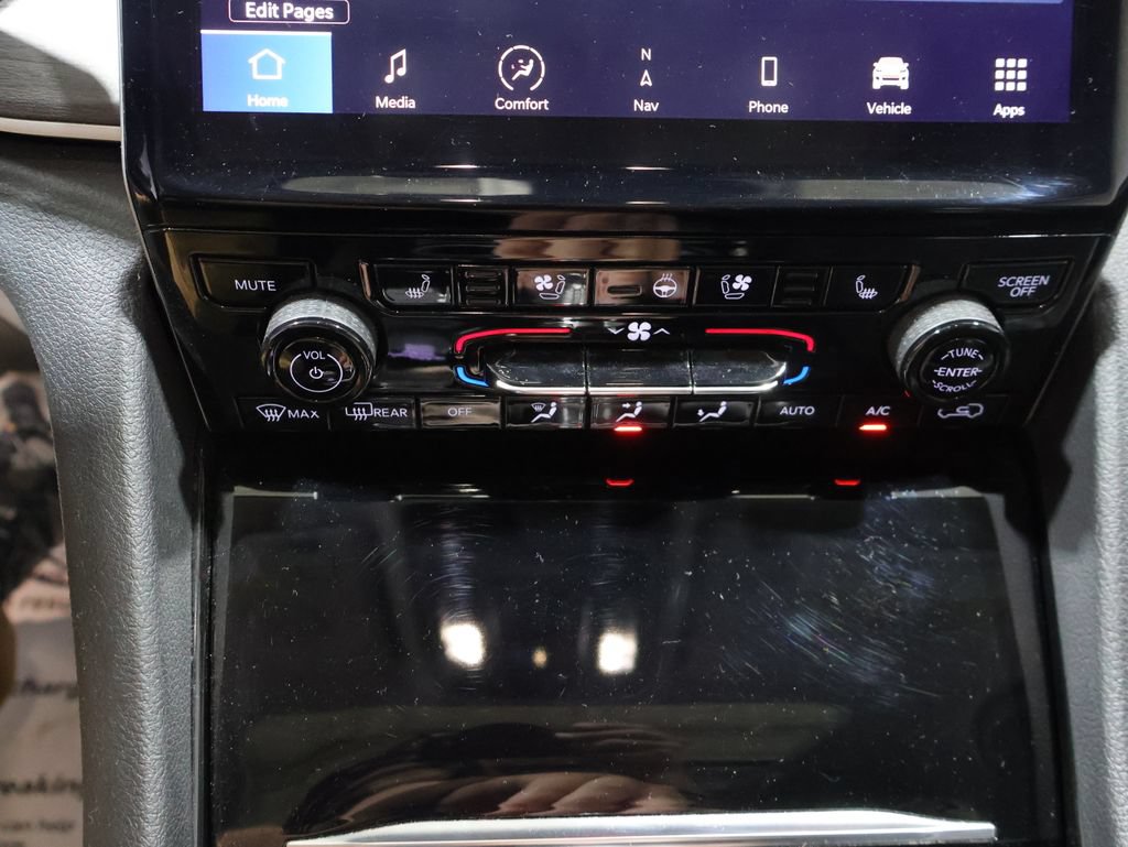 Certified 2021 Jeep Grand Cherokee L Limited w/ Luxury Tech Group II AWD/4WD image 30