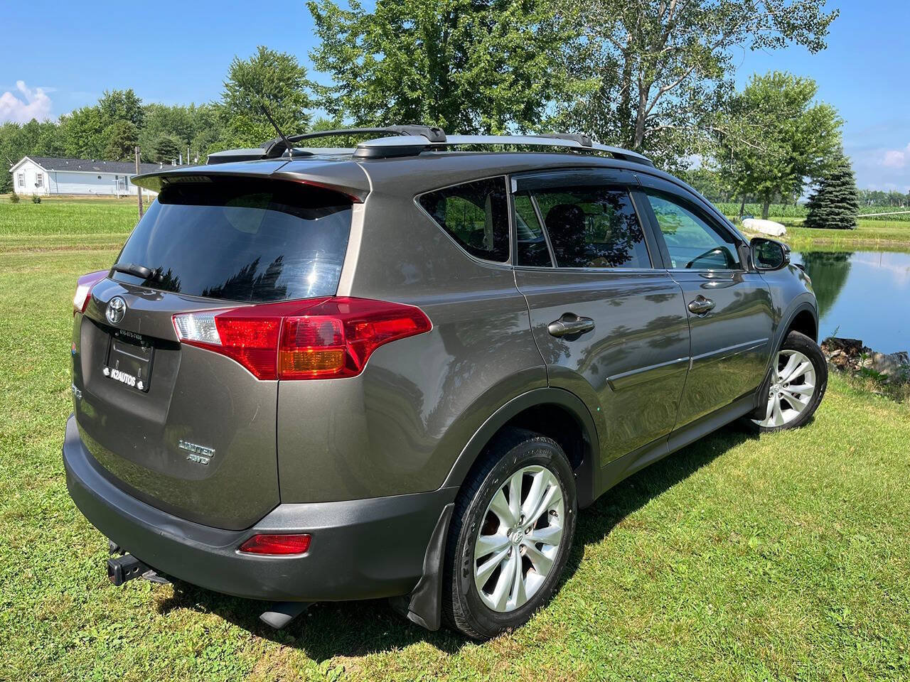 Used 2015 Toyota RAV4 Limited w/ Technology Package AWD/4WD image 11