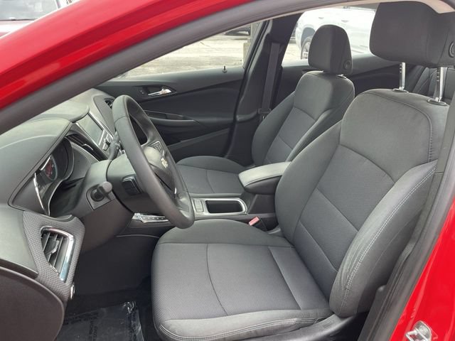 Used 2017 Chevrolet Cruze LT w/ Convenience Package FWD image 11