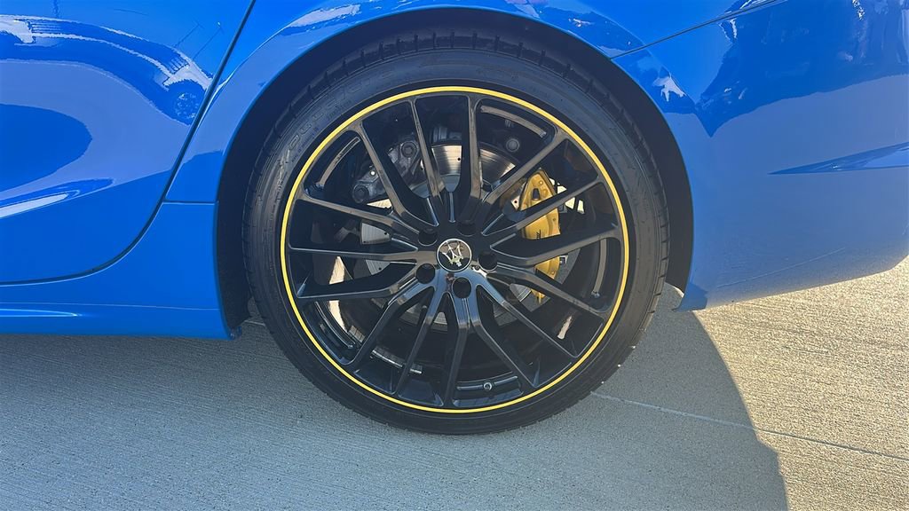 Used 2022 Maserati Ghibli F Tributo RWD image 20