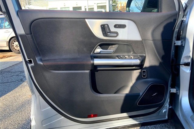 Used 2025 Mercedes-Benz GLA 35 AMG 4MATIC image 18