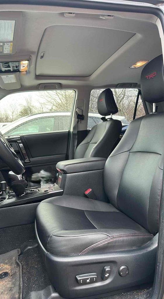 Used 2023 Toyota 4Runner TRD Off-Road Premium w/ Off Road Premium Plus Package image 5