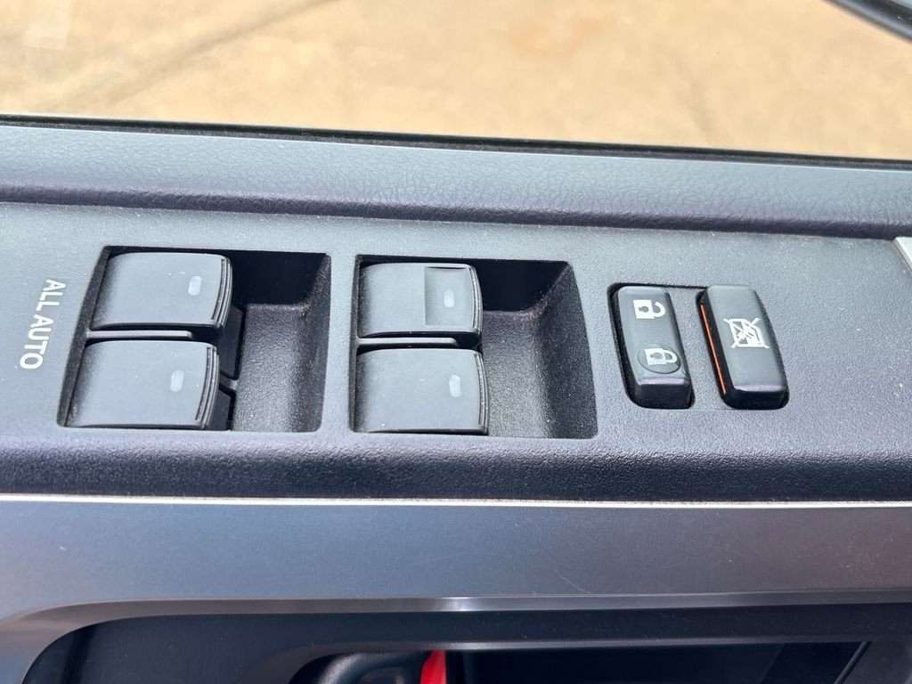 Used 2015 Toyota 4Runner Limited AWD/4WD image 7