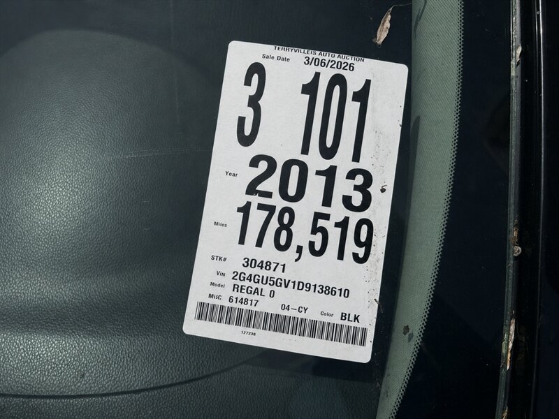 Used 2013 Buick Regal Premium FWD image 35