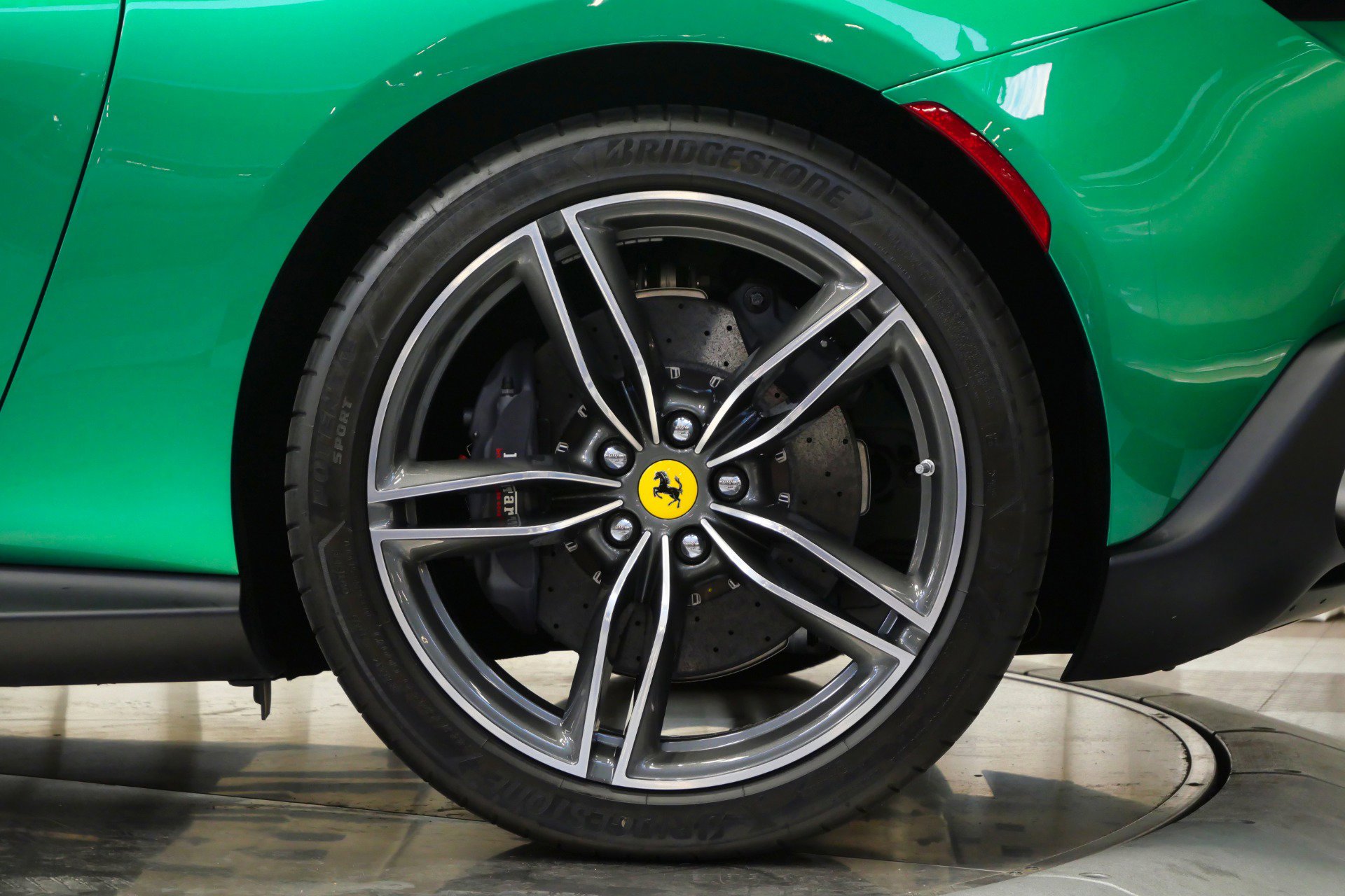 Used 2024 Ferrari Roma Spider image 10