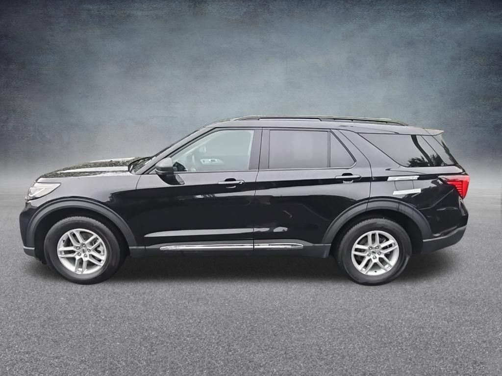 Used 2025 Ford Explorer Active AWD/4WD image 5
