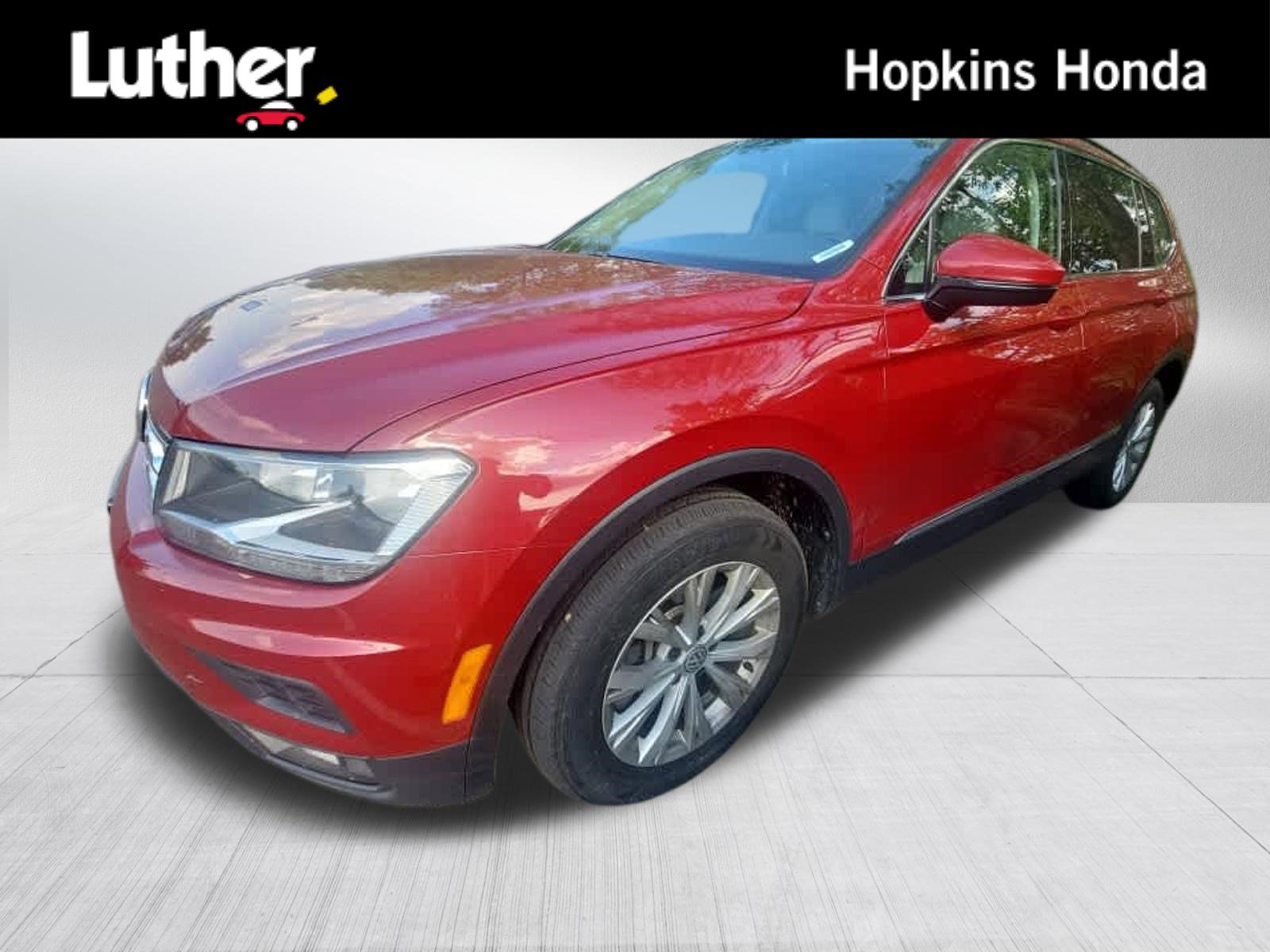 Used 2018 Volkswagen Tiguan SE w/ Panoramic Sunroof Package AWD/4WD image 1
