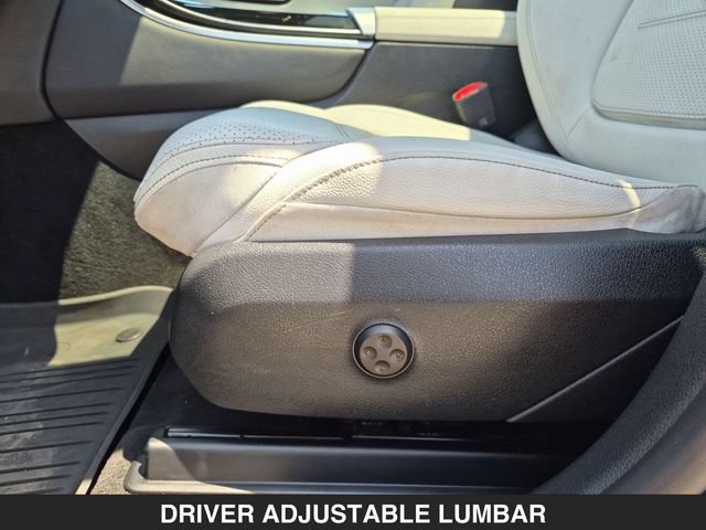 Used 2023 Mercedes-Benz GLC 300 4MATIC image 14