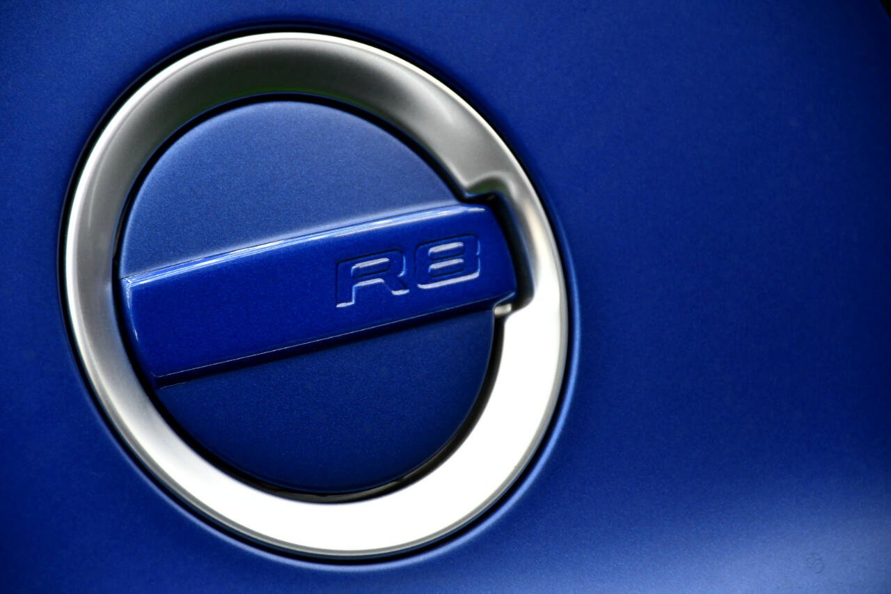 Used 2011 Audi R8 V10 image 19