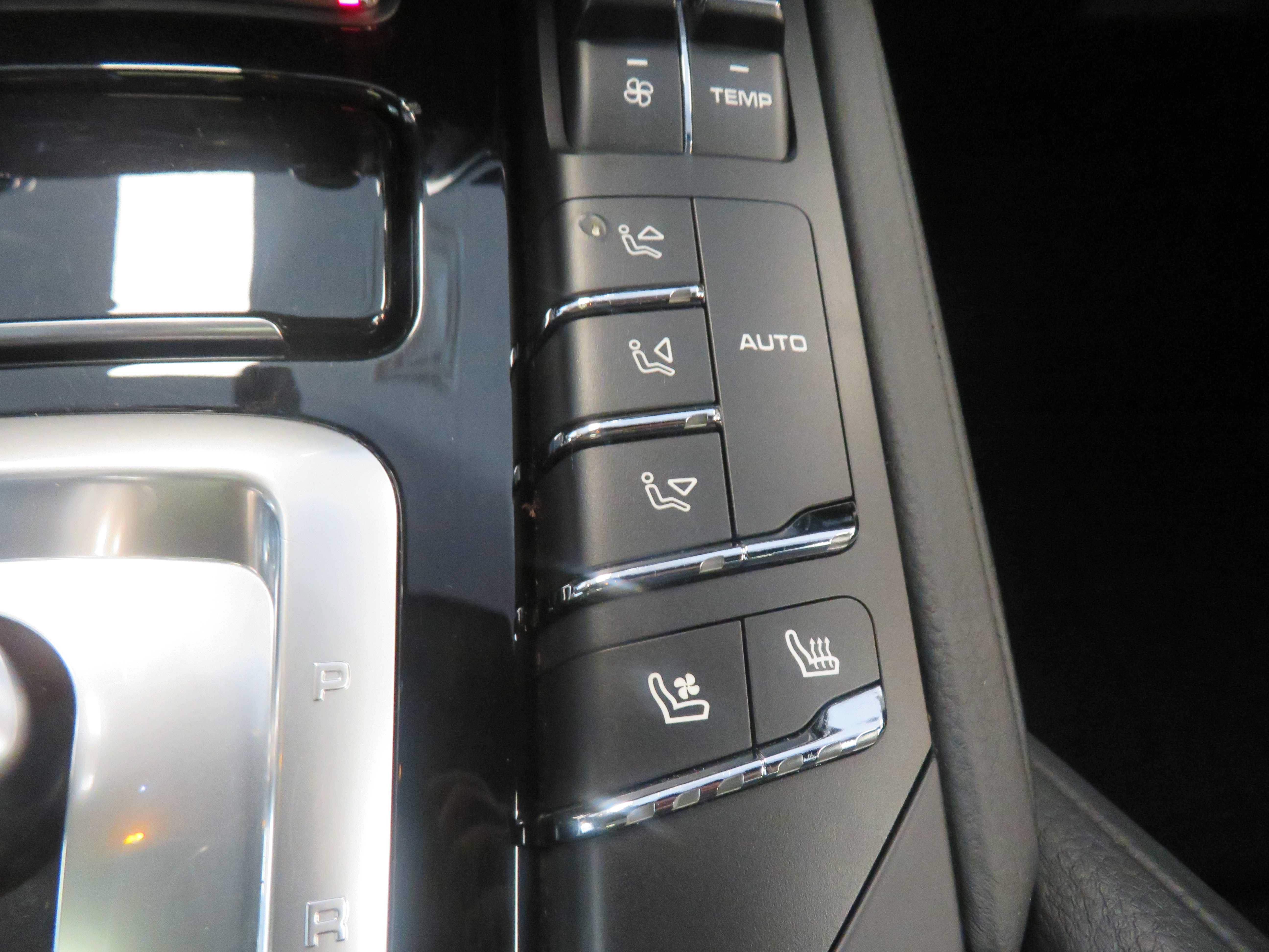 Used 2016 Porsche Cayenne AWD/4WD image 44