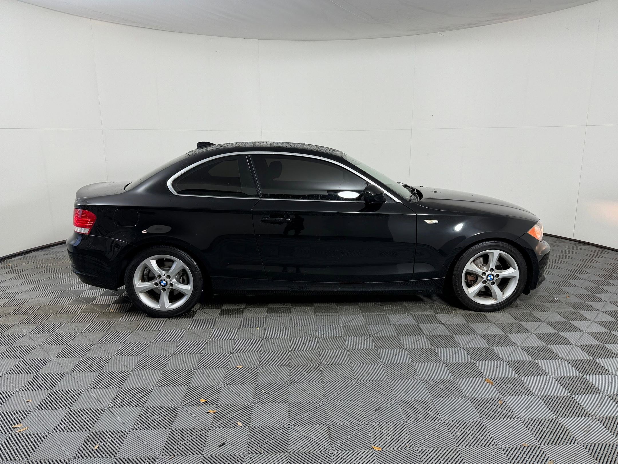Used 2011 BMW 128i Coupe image 8