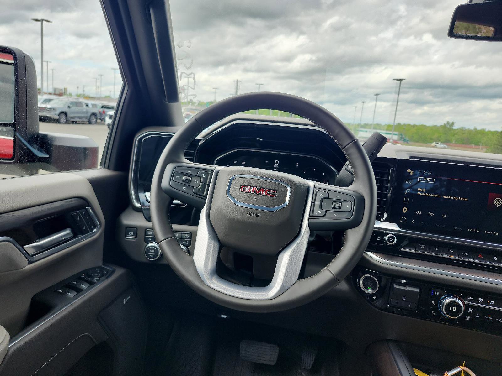 Certified 2025 GMC Sierra 2500 SLT w/ SLT Premium Package AWD/4WD image 16