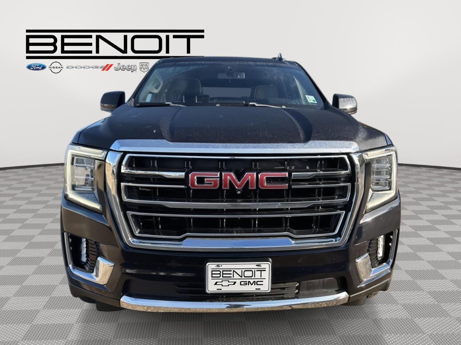 Used 2022 GMC Yukon XL SLT w/ SLT Premium Package image 2