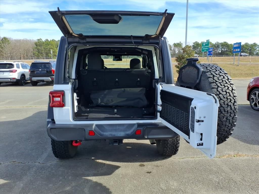 Used 2025 Jeep Wrangler Unlimited Rubicon image 5