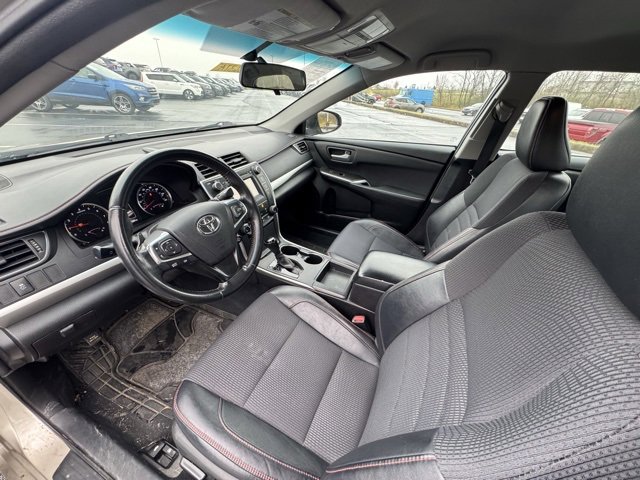 Used 2016 Toyota Camry SE image 10