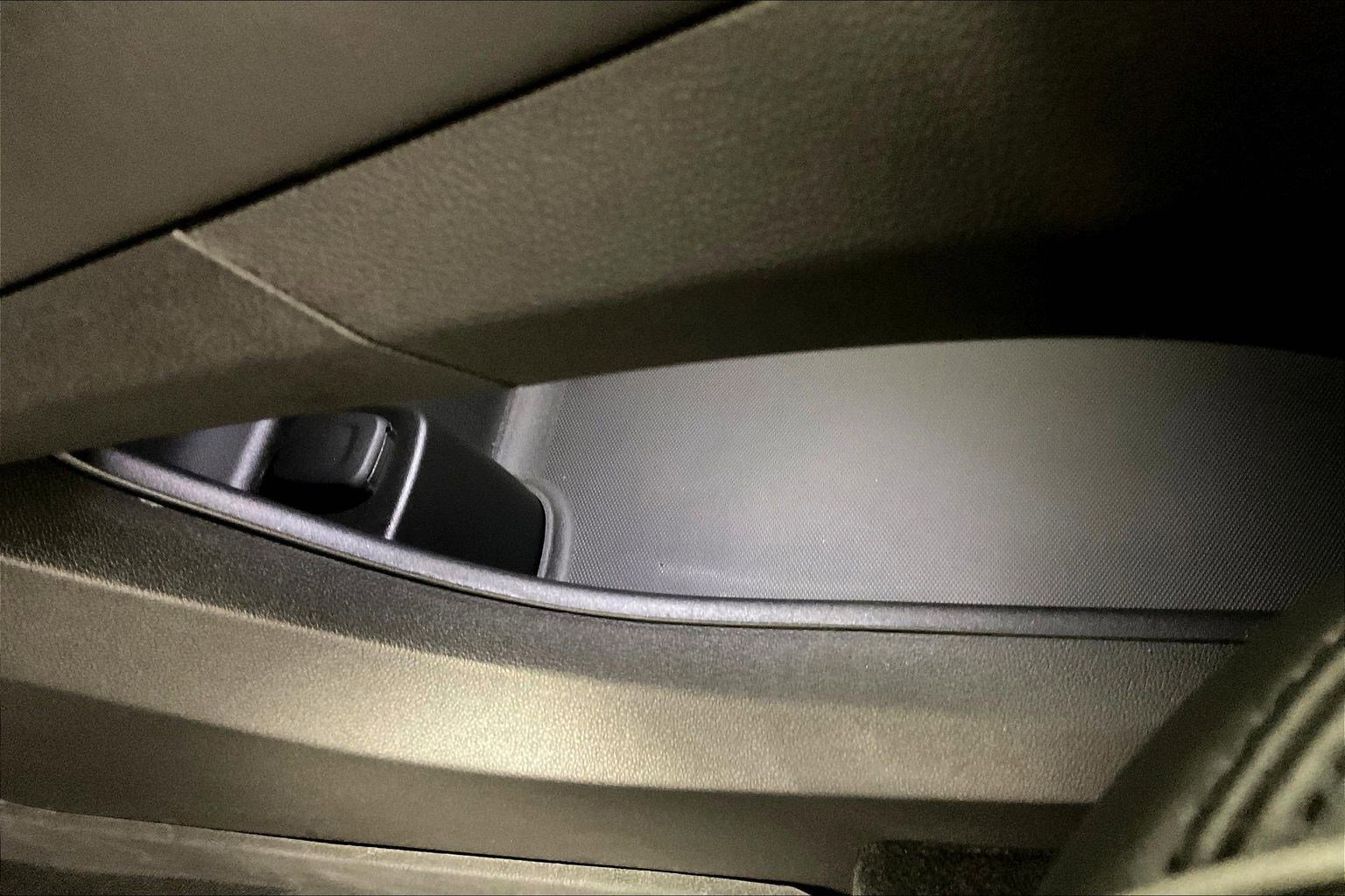 Used 2023 Buick Enclave Avenir image 16