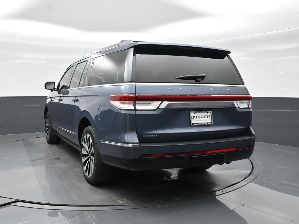 Used 2023 Lincoln Navigator L Reserve AWD/4WD image 5