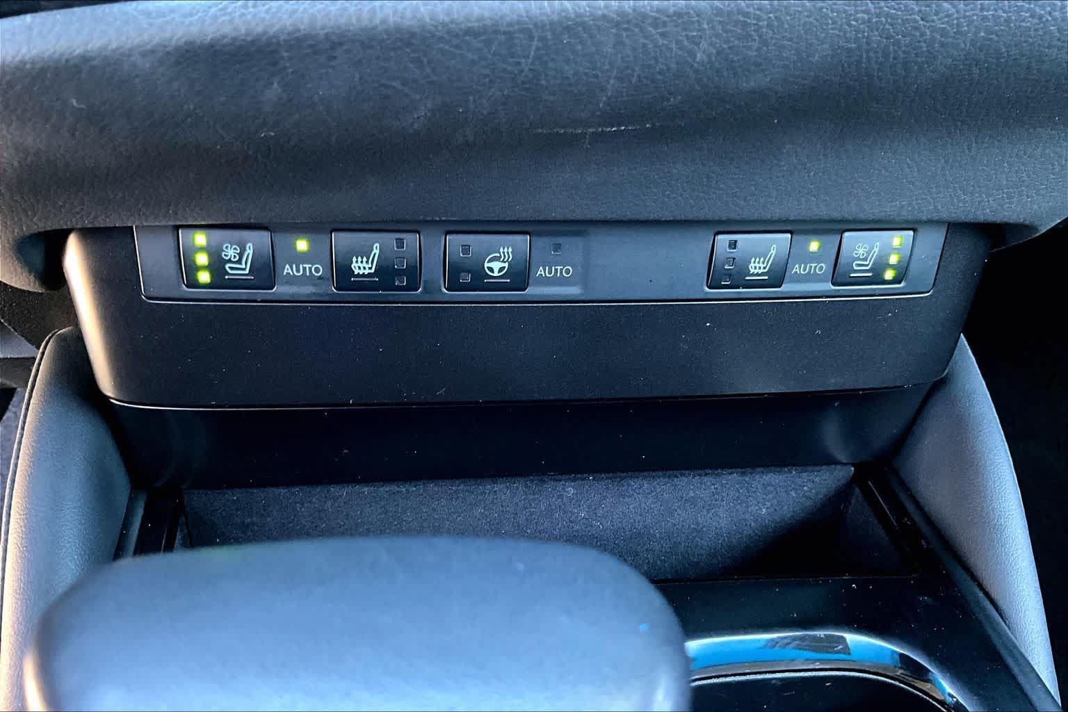 Certified 2024 Lexus ES 350 w/ Premium Package FWD image 33
