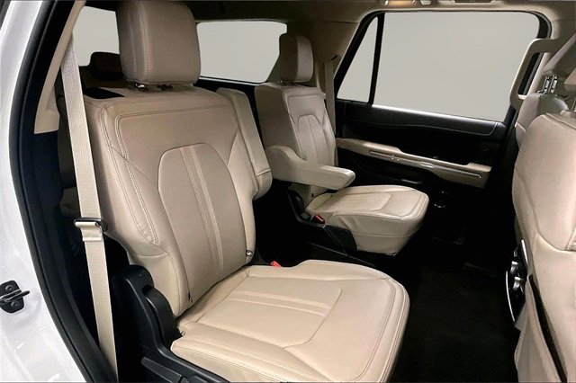 Used 2022 Ford Expedition Limited image 26
