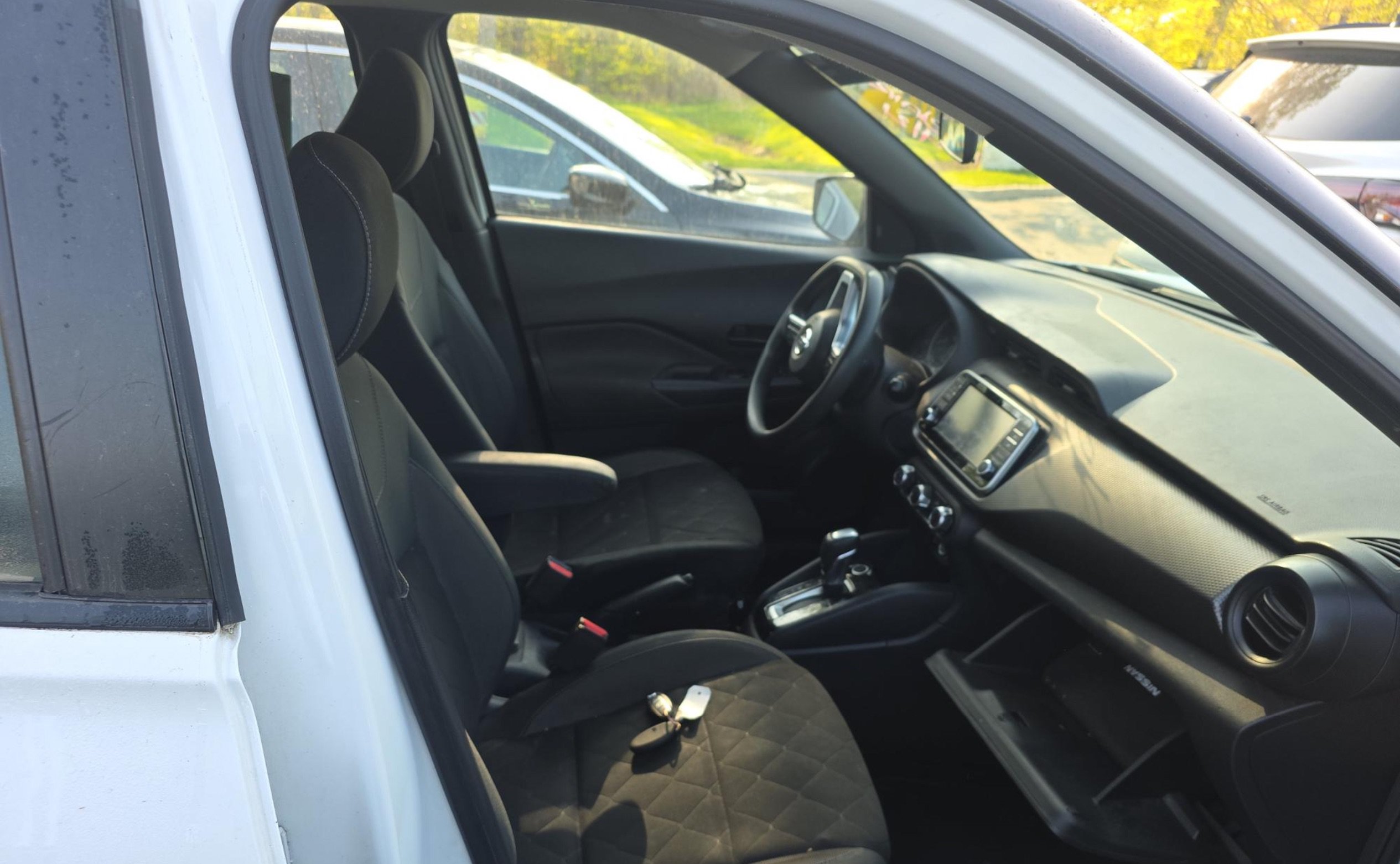 Used 2020 Nissan Kicks S FWD image 6