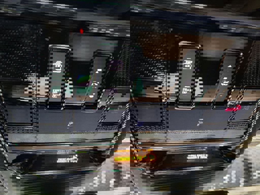 New 2026 Land Rover Range Rover Sport SE image 21