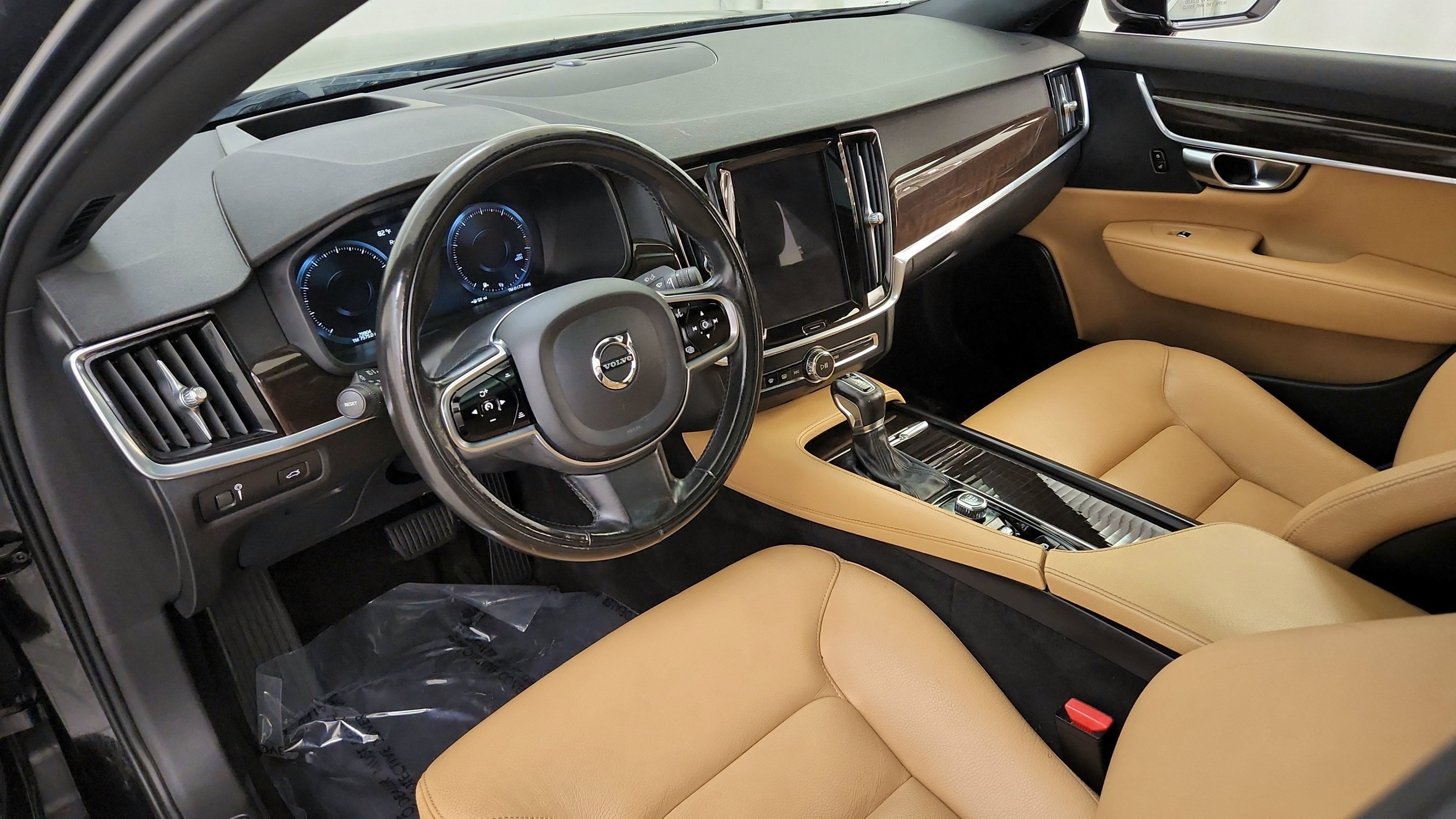 Used 2020 Volvo S90 T6 Momentum AWD/4WD image 16