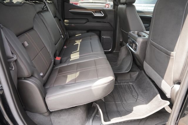 Used 2022 Chevrolet Silverado 1500 High Country w/ High Country Premium Package AWD/4WD image 16