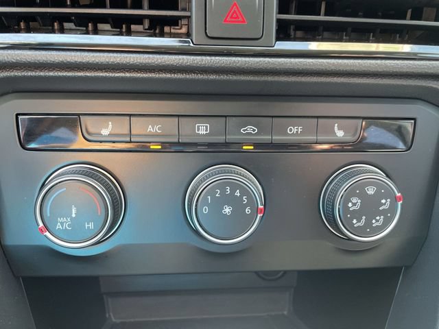 Used 2022 Volkswagen Taos SE FWD image 34