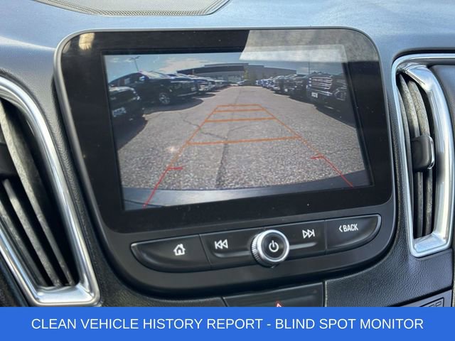 Used 2017 Chevrolet Malibu Premier w/ Premier Sun and Wheel Package image 4