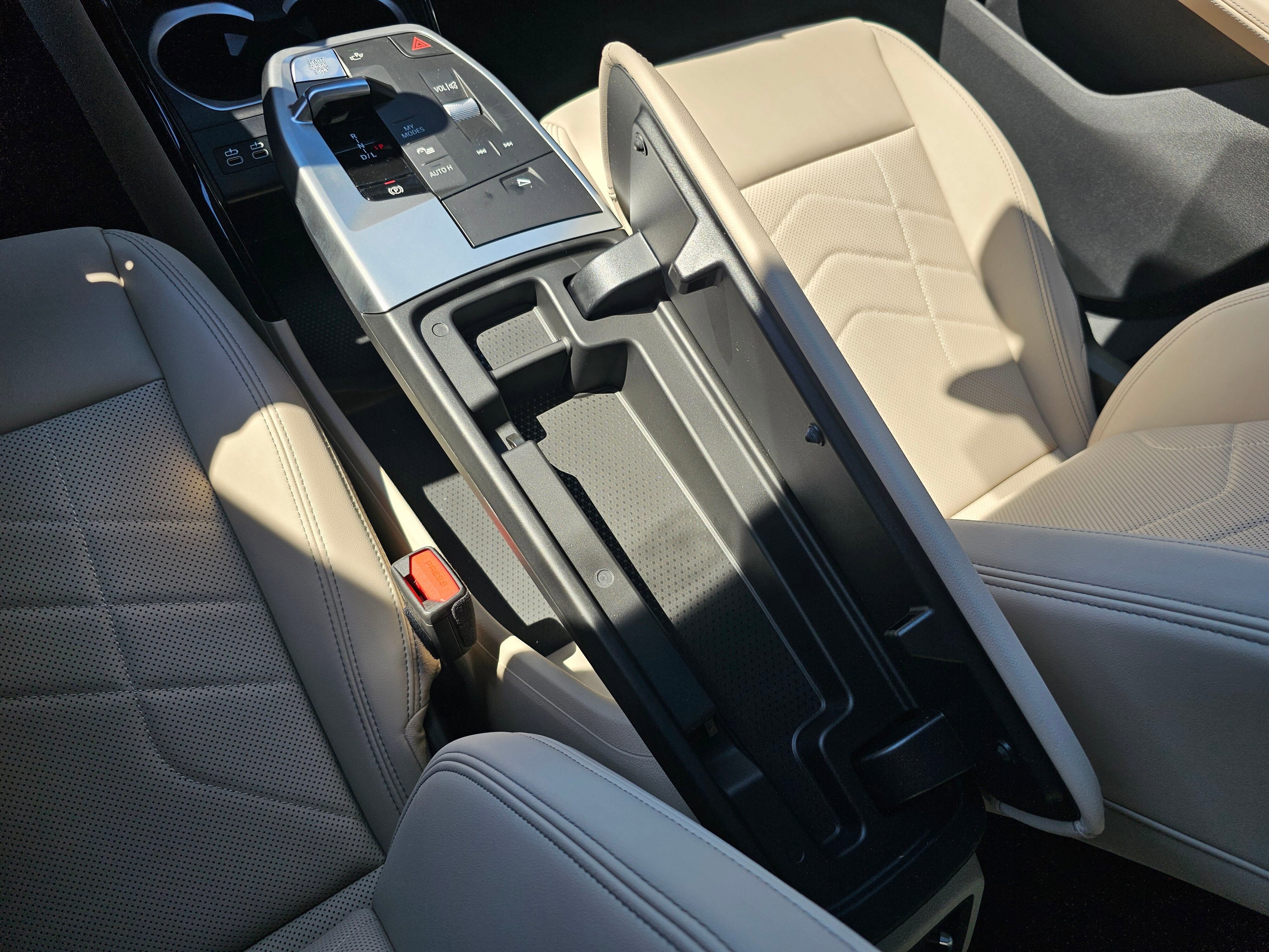 New 2025 BMW X1 xDrive28i w/ Convenience Package image 24