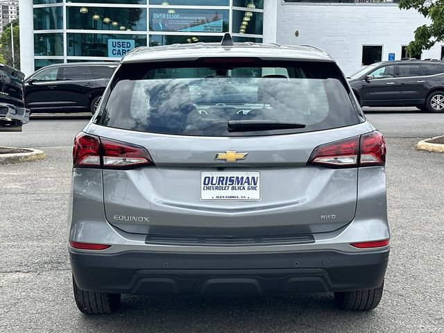 Used 2024 Chevrolet Equinox LS w/ Driver Confidence II Package AWD/4WD image 3