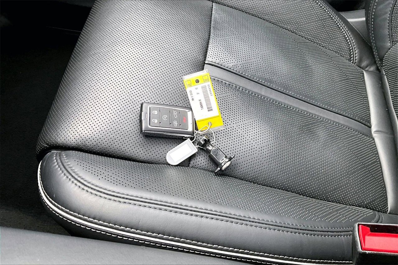 Certified 2024 Jeep Grand Wagoneer L Series II w/ Quick Order Packagew 28T image 33