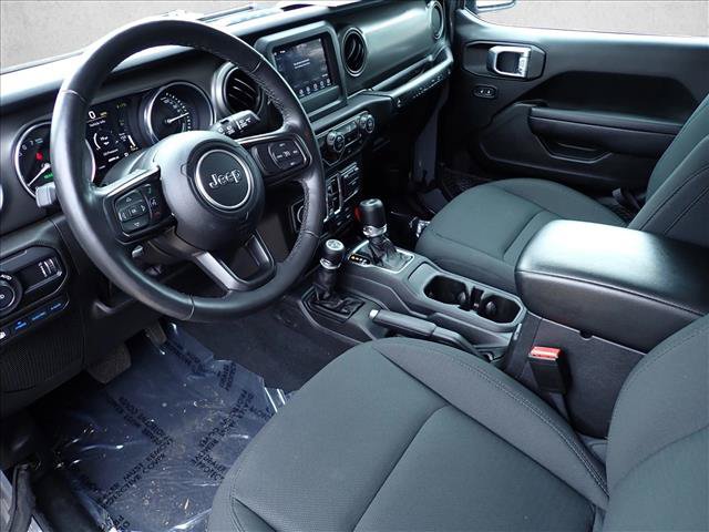 Used 2023 Jeep Wrangler Unlimited w/ Cold Weather Group AWD/4WD image 10