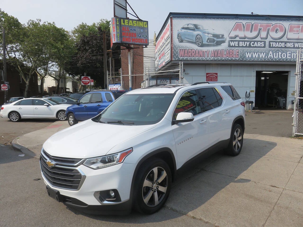 Used 2018 Chevrolet Traverse LT AWD/4WD image 2
