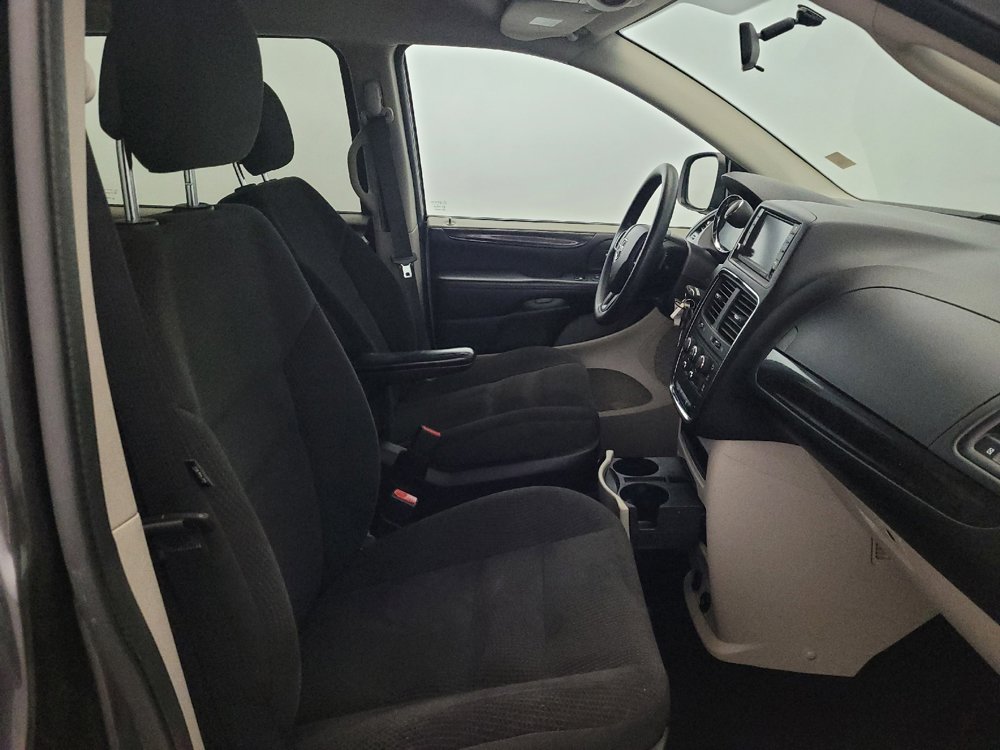 Used 2018 Dodge Grand Caravan SE FWD image 21