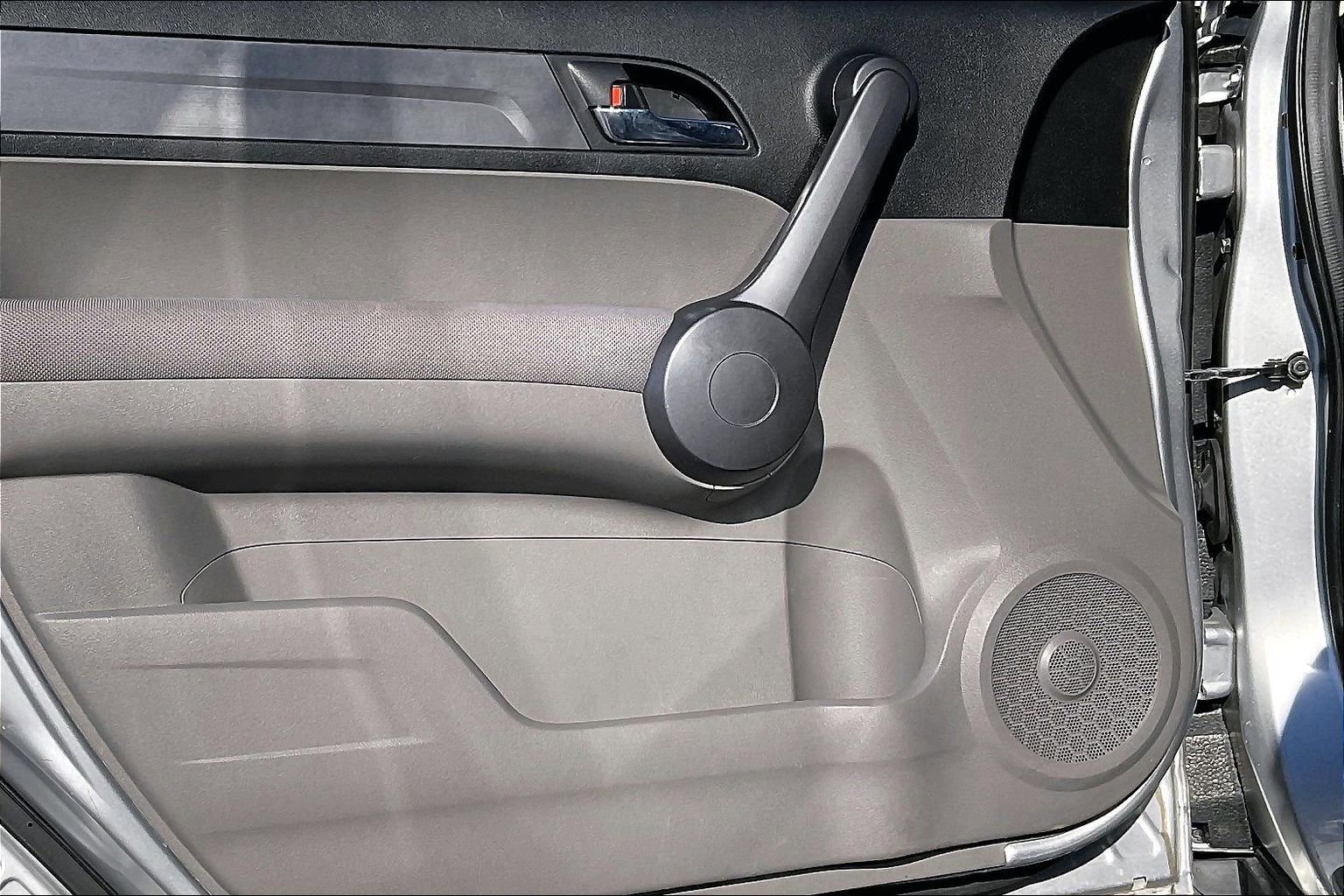 Used 2009 Honda CR-V LX image 16