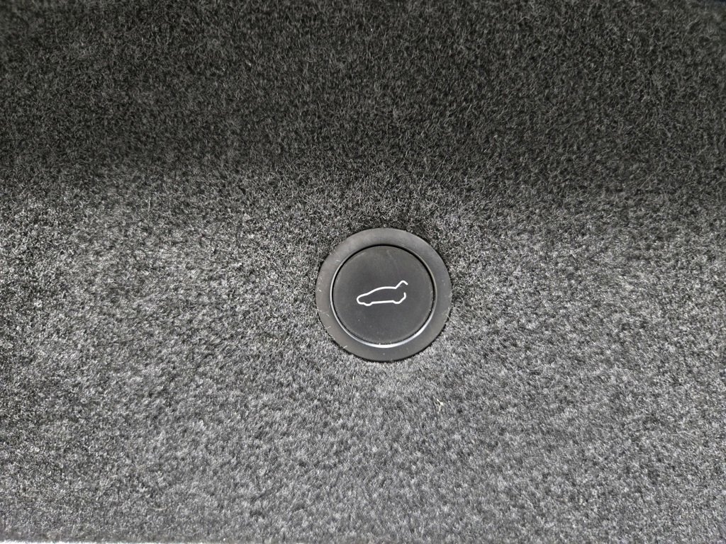 Used 2022 Tesla Model S image 44